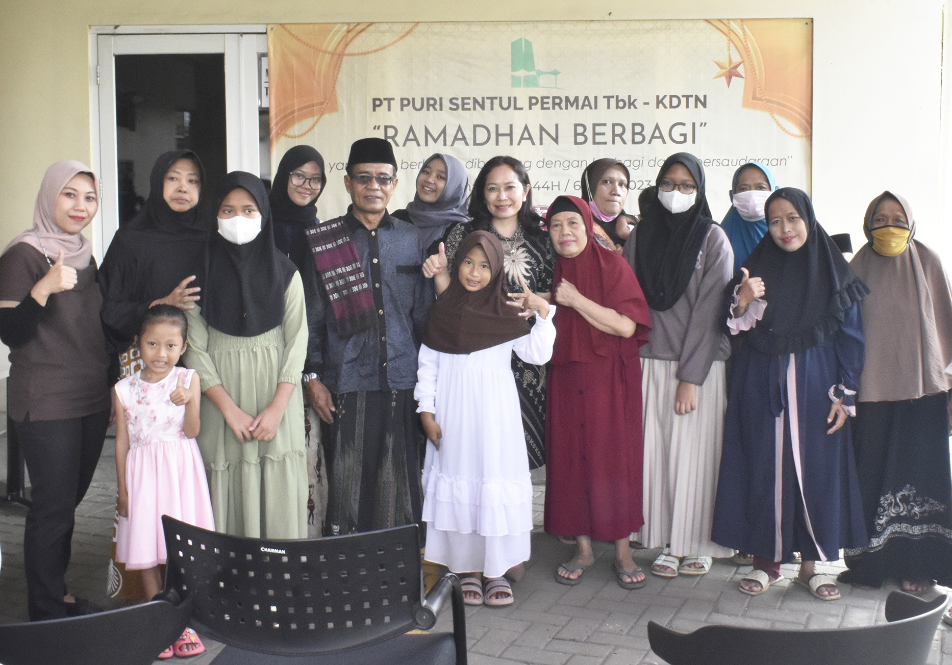 Berbagi Kebahagiaan Ramadhan, PT Puri Sentul Permai Tbk (KDTN) Bagikan Bingkisan Untuk Warga Sekitar